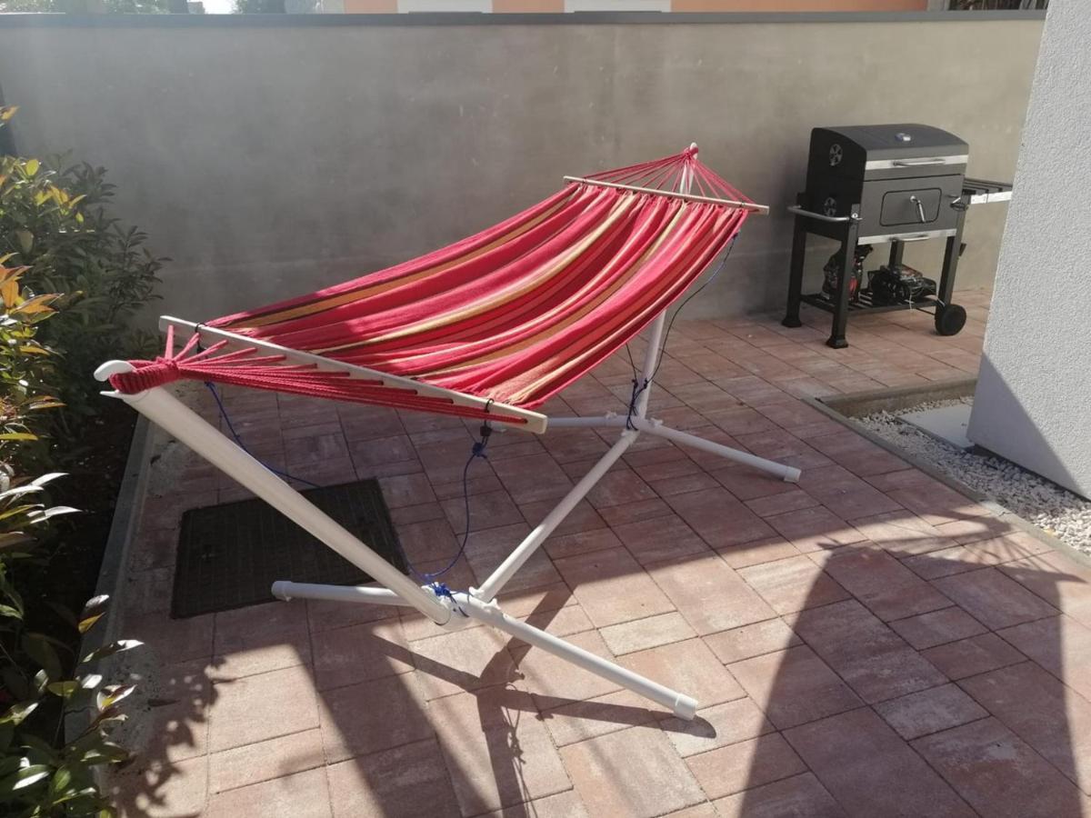 Punta Mary House With Apartment Umag Eksteriør bilde