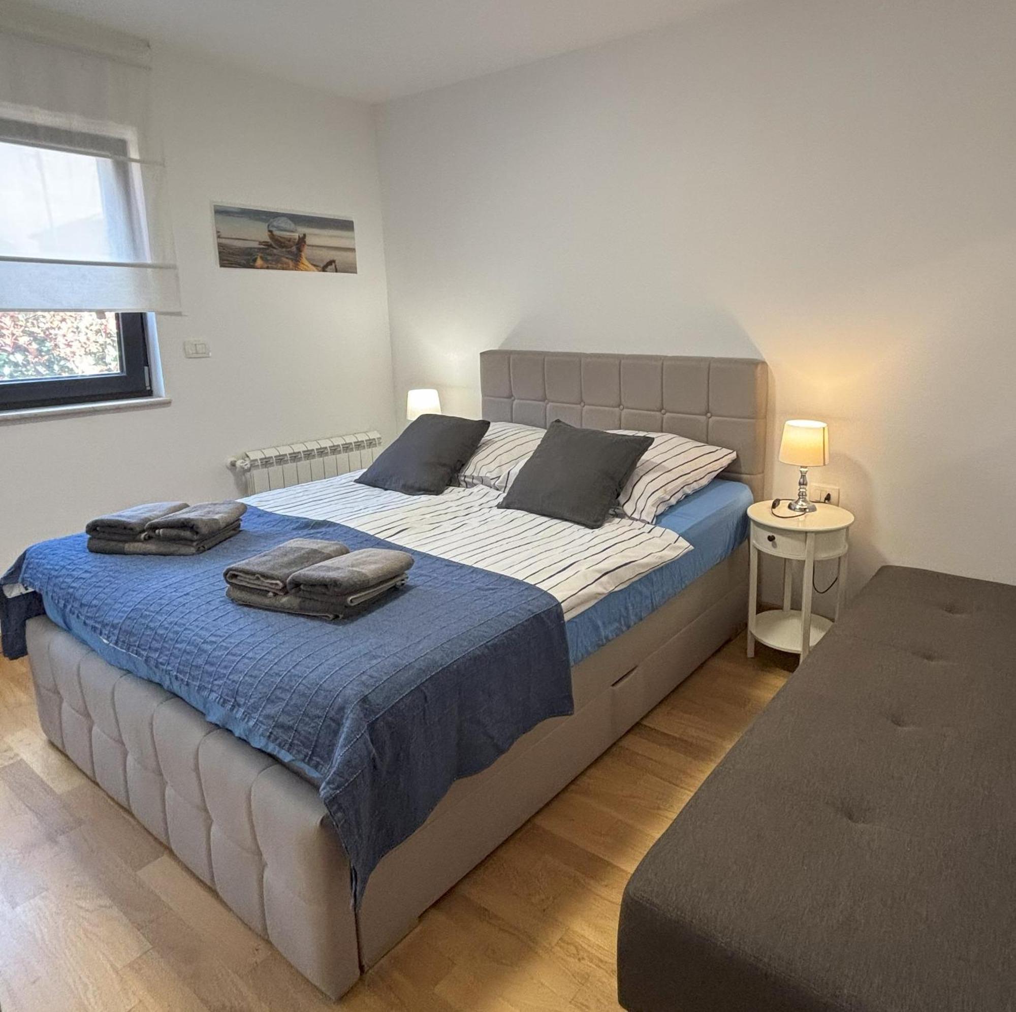 Punta Mary House With Apartment Umag Eksteriør bilde