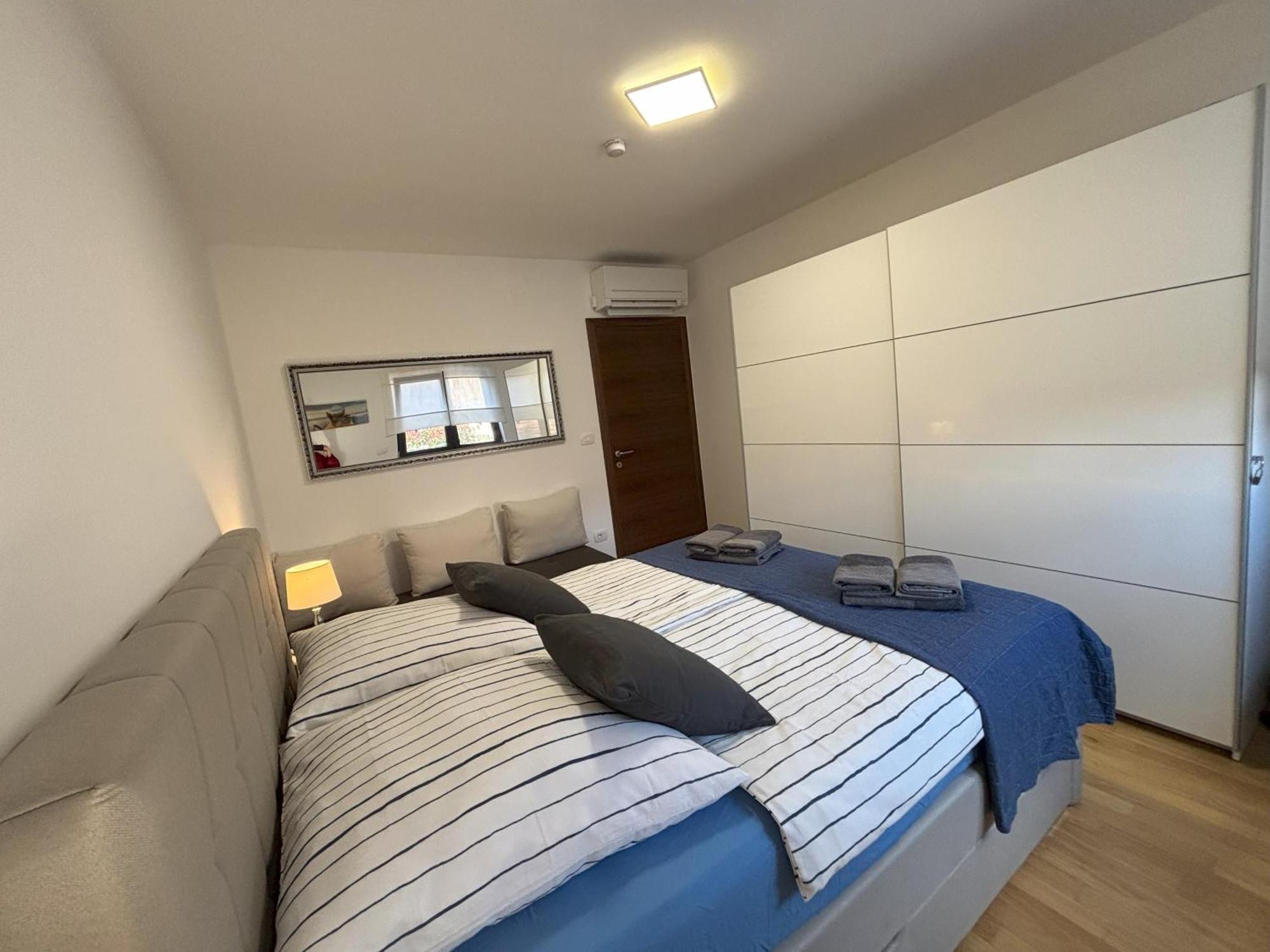 Punta Mary House With Apartment Umag Eksteriør bilde