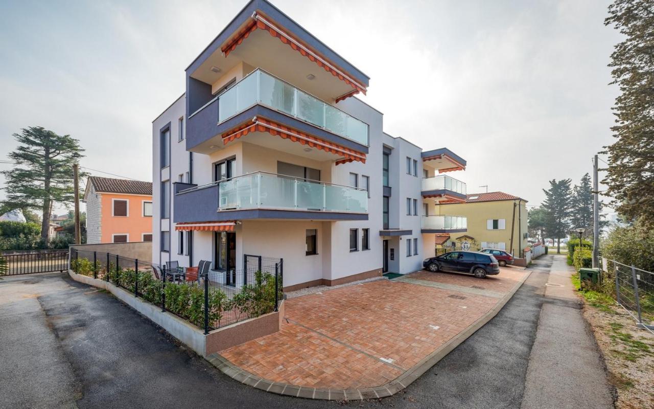 Punta Mary House With Apartment Umag Eksteriør bilde